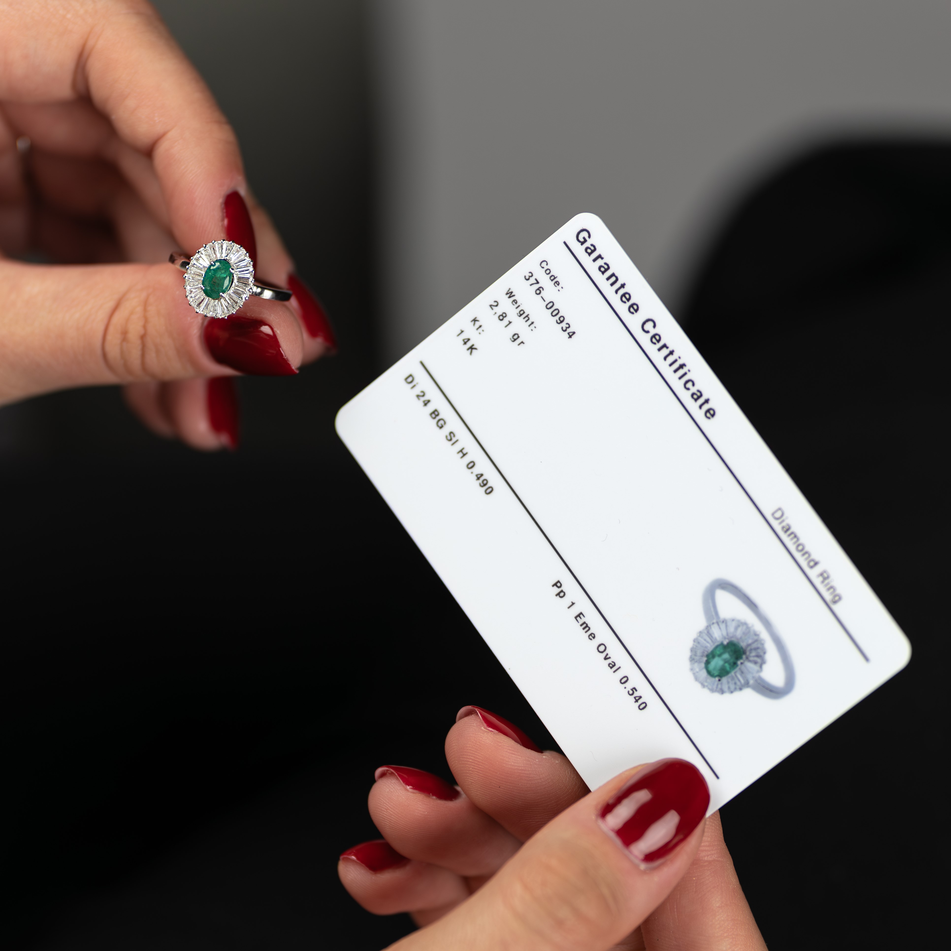 Detailný certifikát k šperku s diamantmi a drahými kameňmi